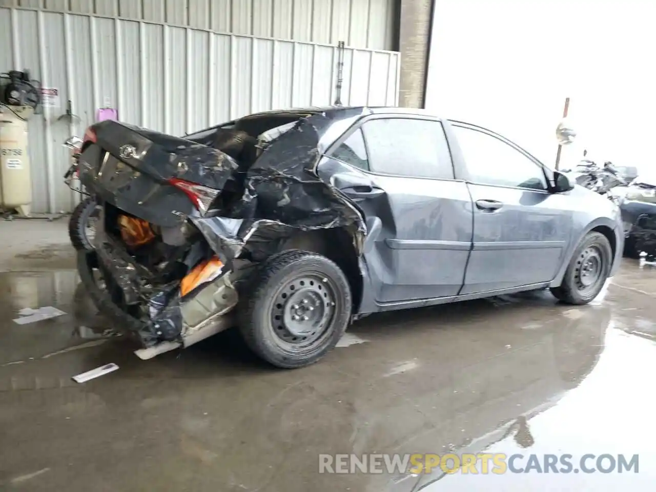 3 Photograph of a damaged car 5YFBURHE9KP861624 TOYOTA COROLLA 2019