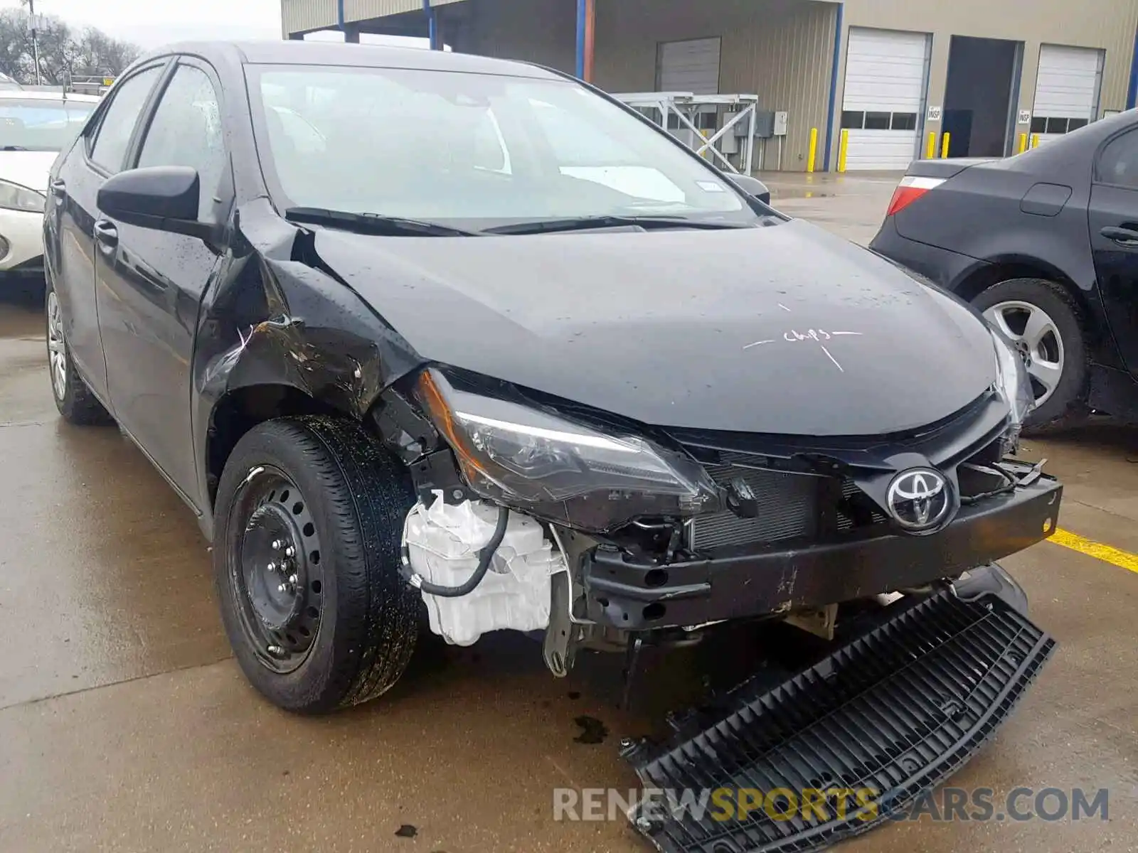 1 Photograph of a damaged car 5YFBURHE9KP861655 TOYOTA COROLLA 2019