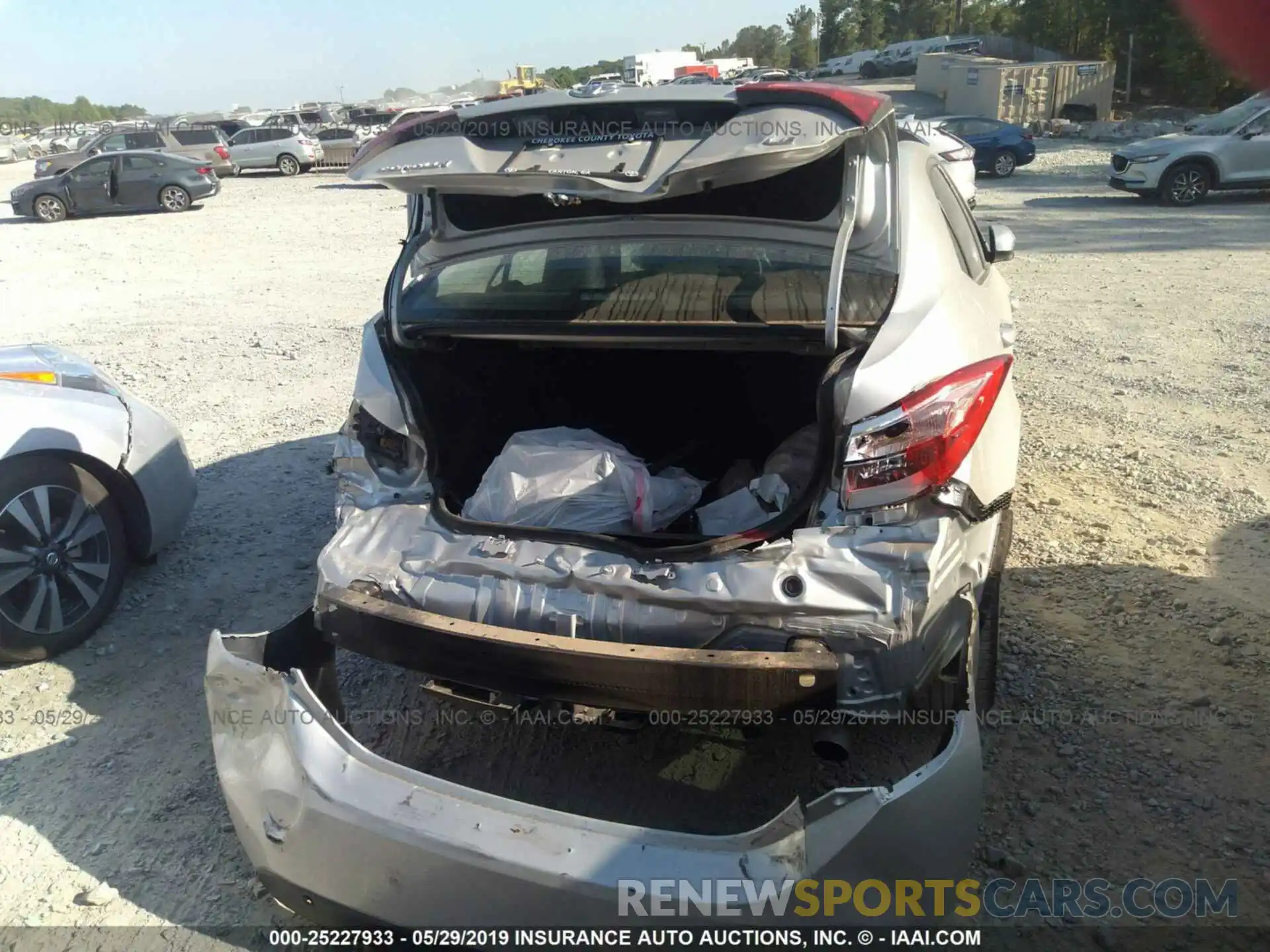 6 Photograph of a damaged car 5YFBURHE9KP861932 TOYOTA COROLLA 2019