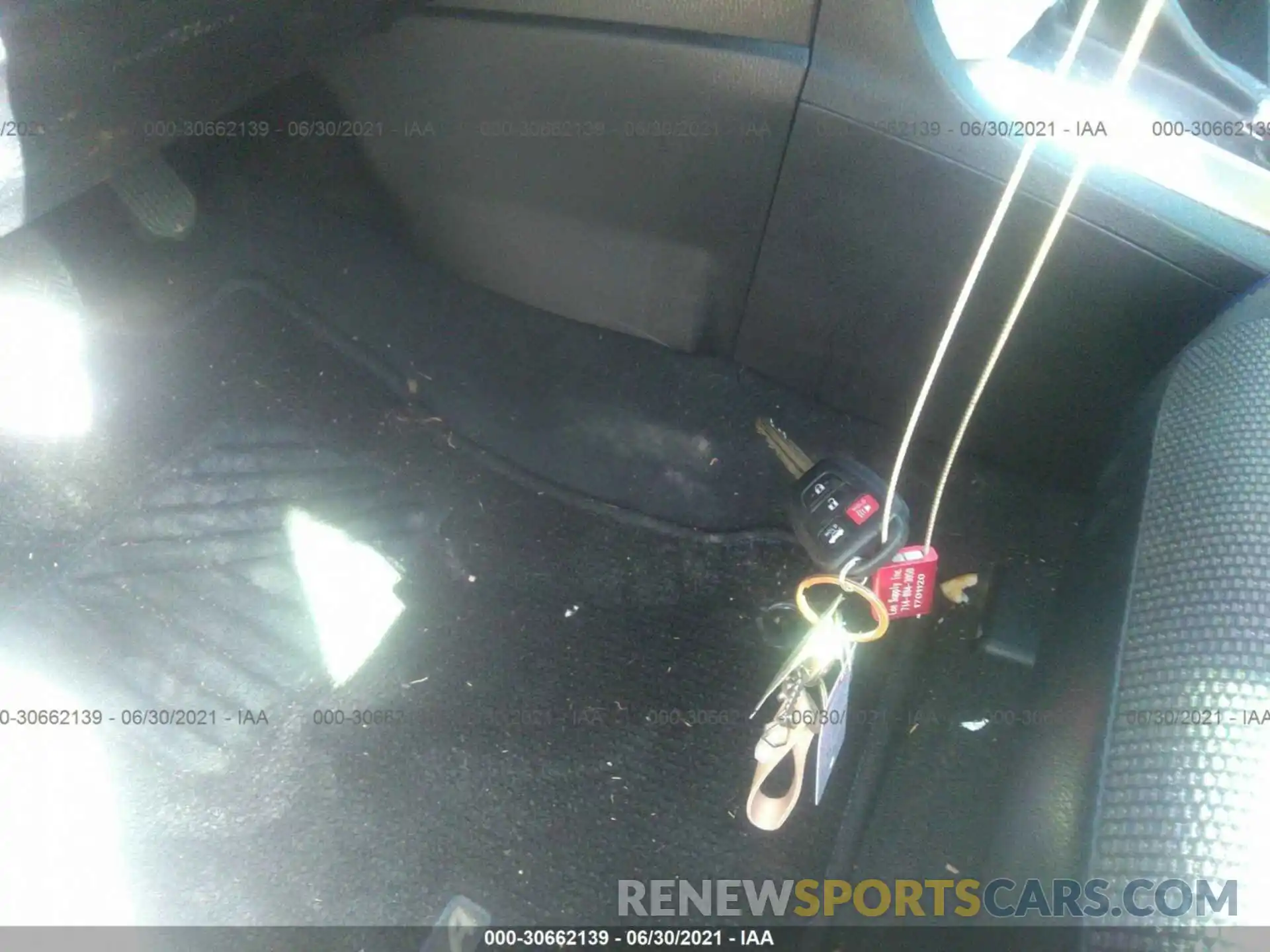 11 Photograph of a damaged car 5YFBURHE9KP862756 TOYOTA COROLLA 2019