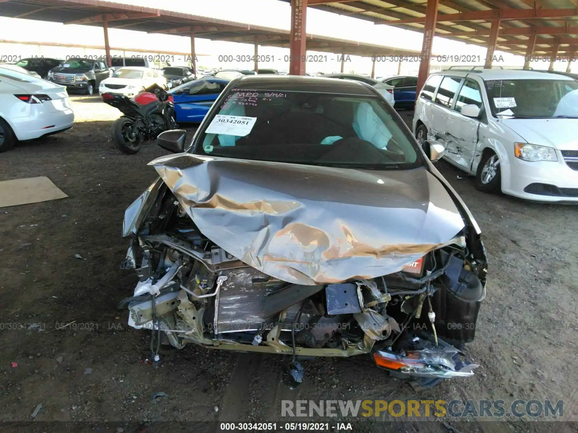 6 Photograph of a damaged car 5YFBURHE9KP862790 TOYOTA COROLLA 2019