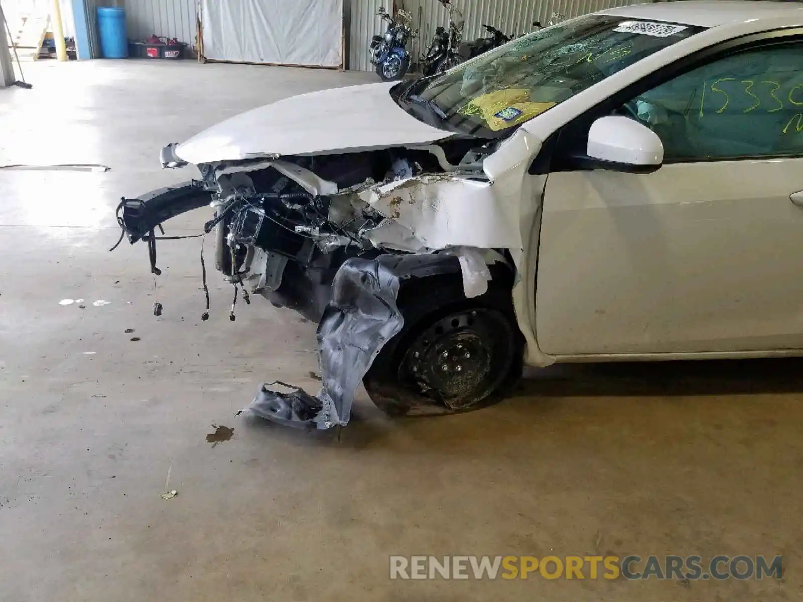 9 Photograph of a damaged car 5YFBURHE9KP863857 TOYOTA COROLLA 2019