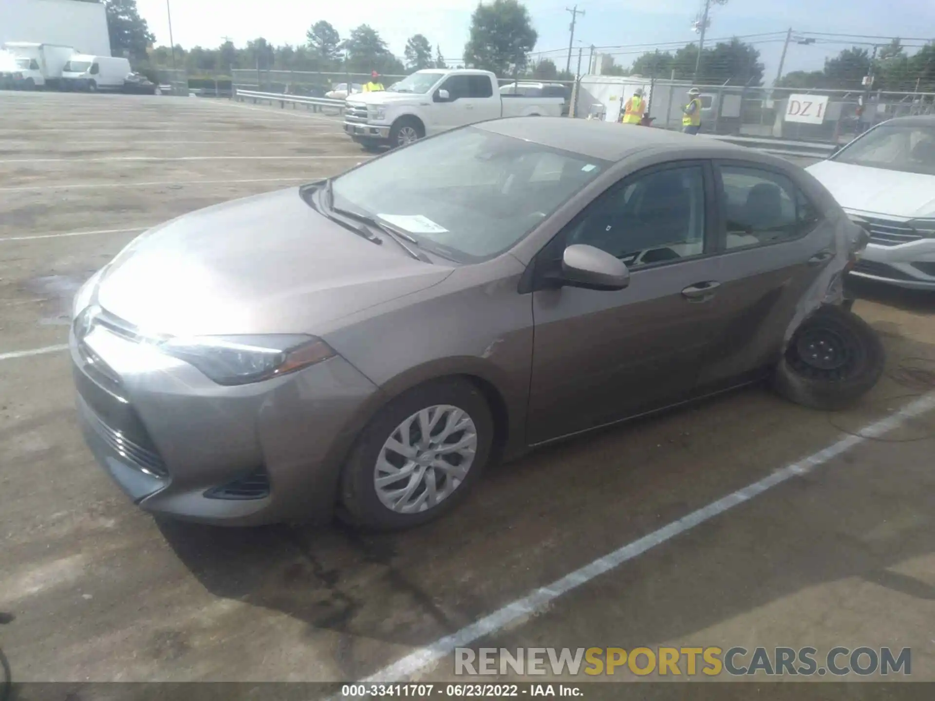 2 Photograph of a damaged car 5YFBURHE9KP864328 TOYOTA COROLLA 2019