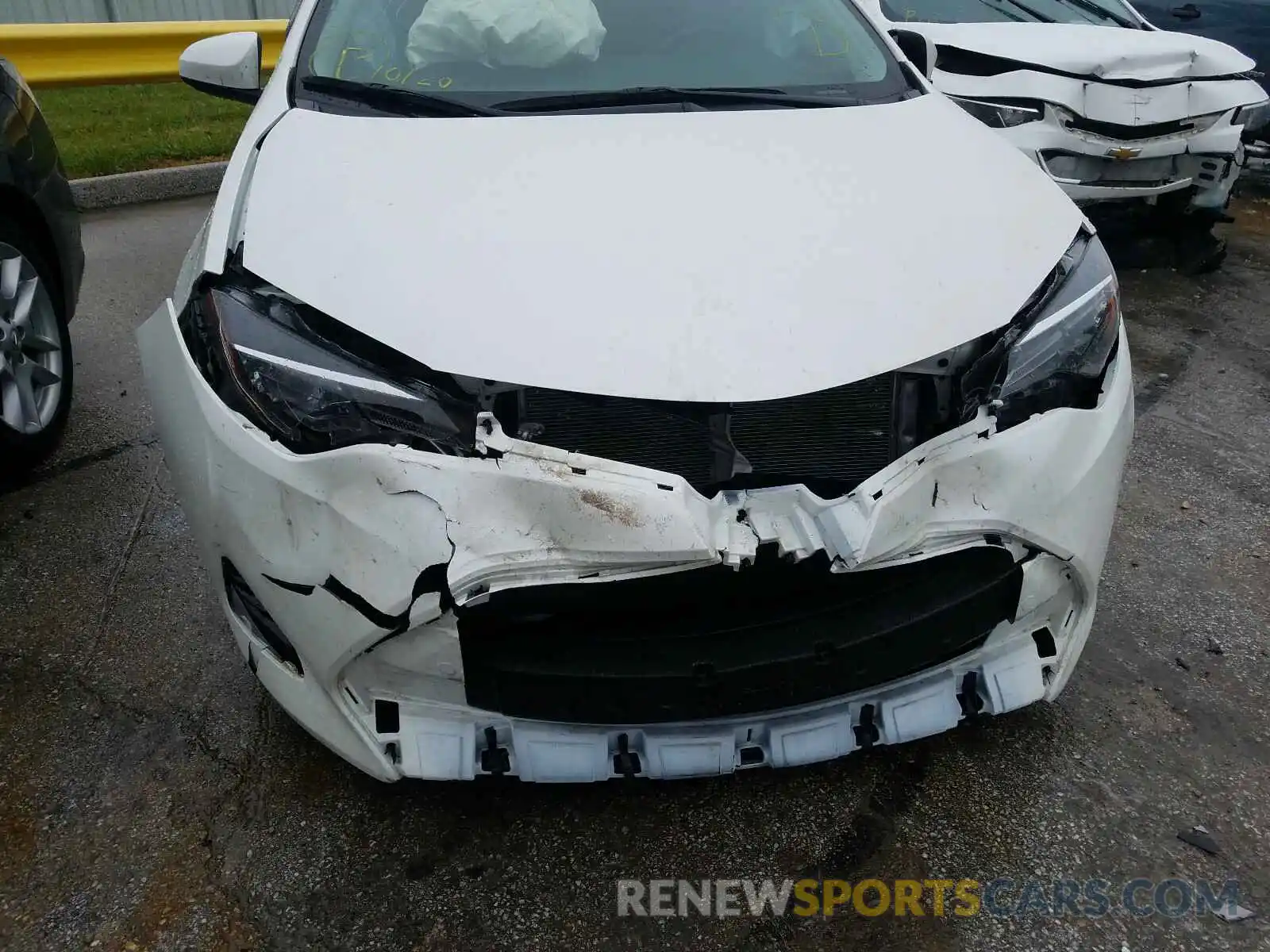 9 Photograph of a damaged car 5YFBURHE9KP866077 TOYOTA COROLLA 2019