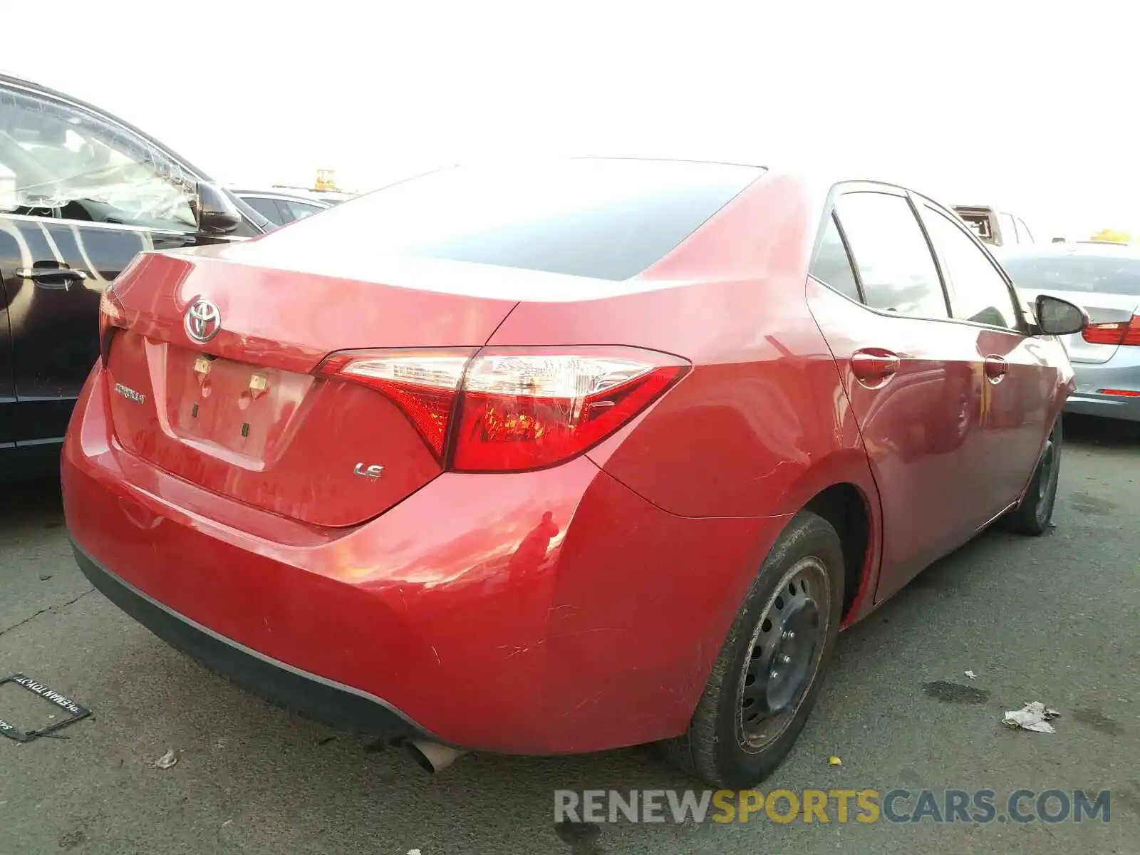 4 Photograph of a damaged car 5YFBURHE9KP866192 TOYOTA COROLLA 2019