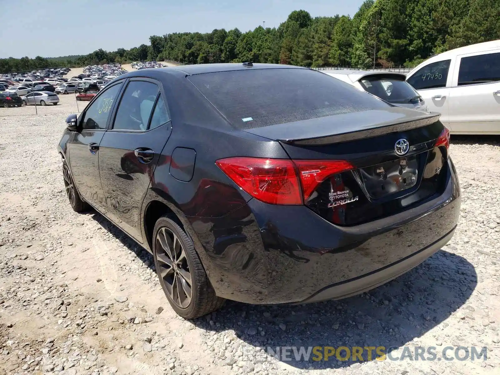 3 Photograph of a damaged car 5YFBURHE9KP869190 TOYOTA COROLLA 2019