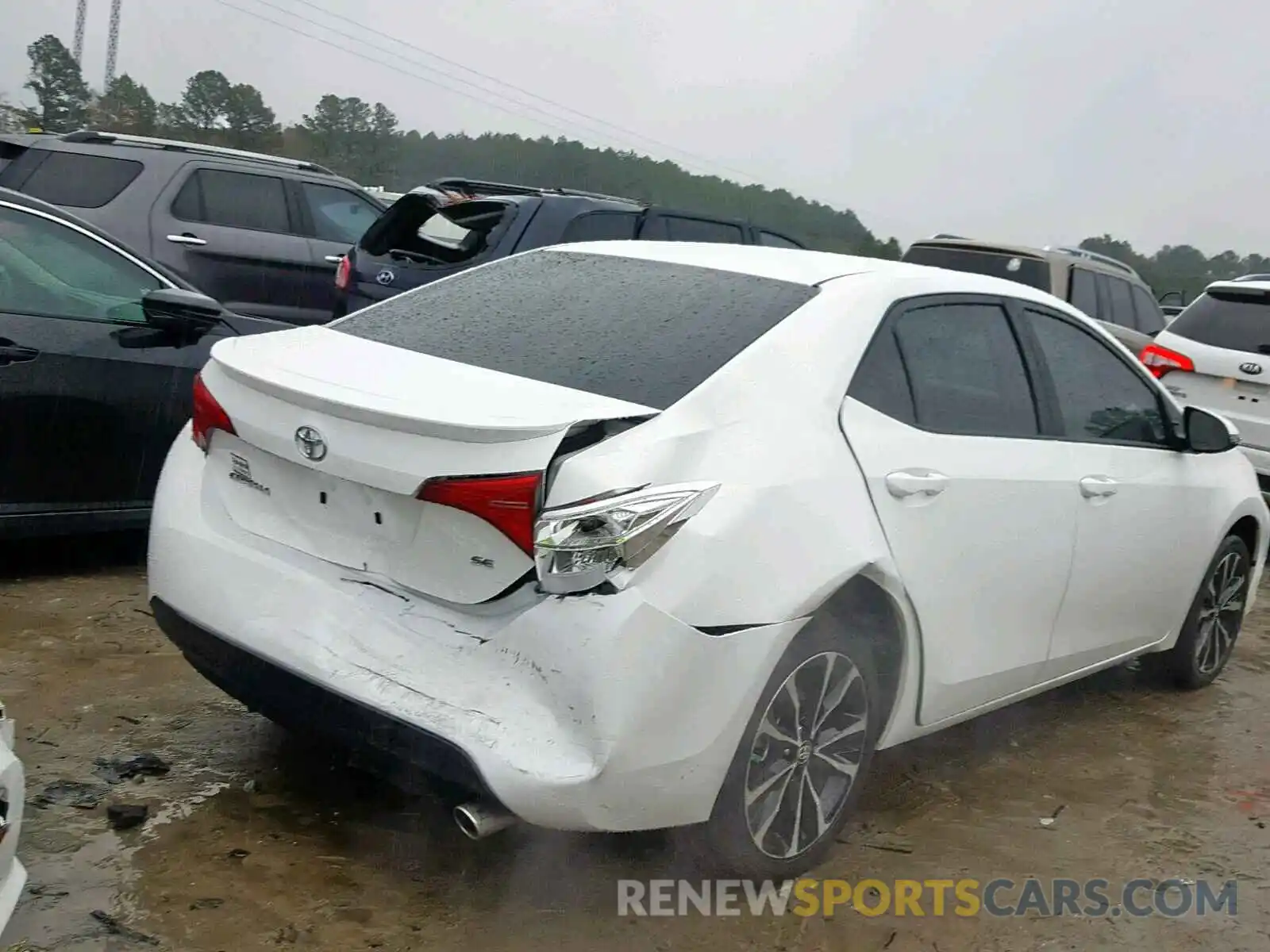 4 Photograph of a damaged car 5YFBURHE9KP869657 TOYOTA COROLLA 2019