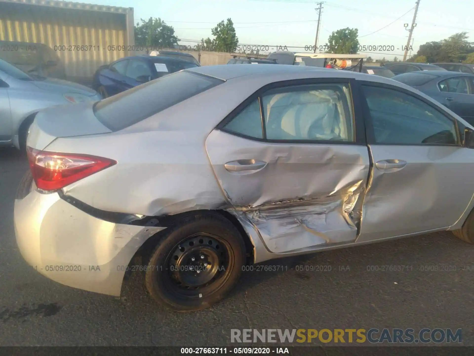 6 Photograph of a damaged car 5YFBURHE9KP869853 TOYOTA COROLLA 2019