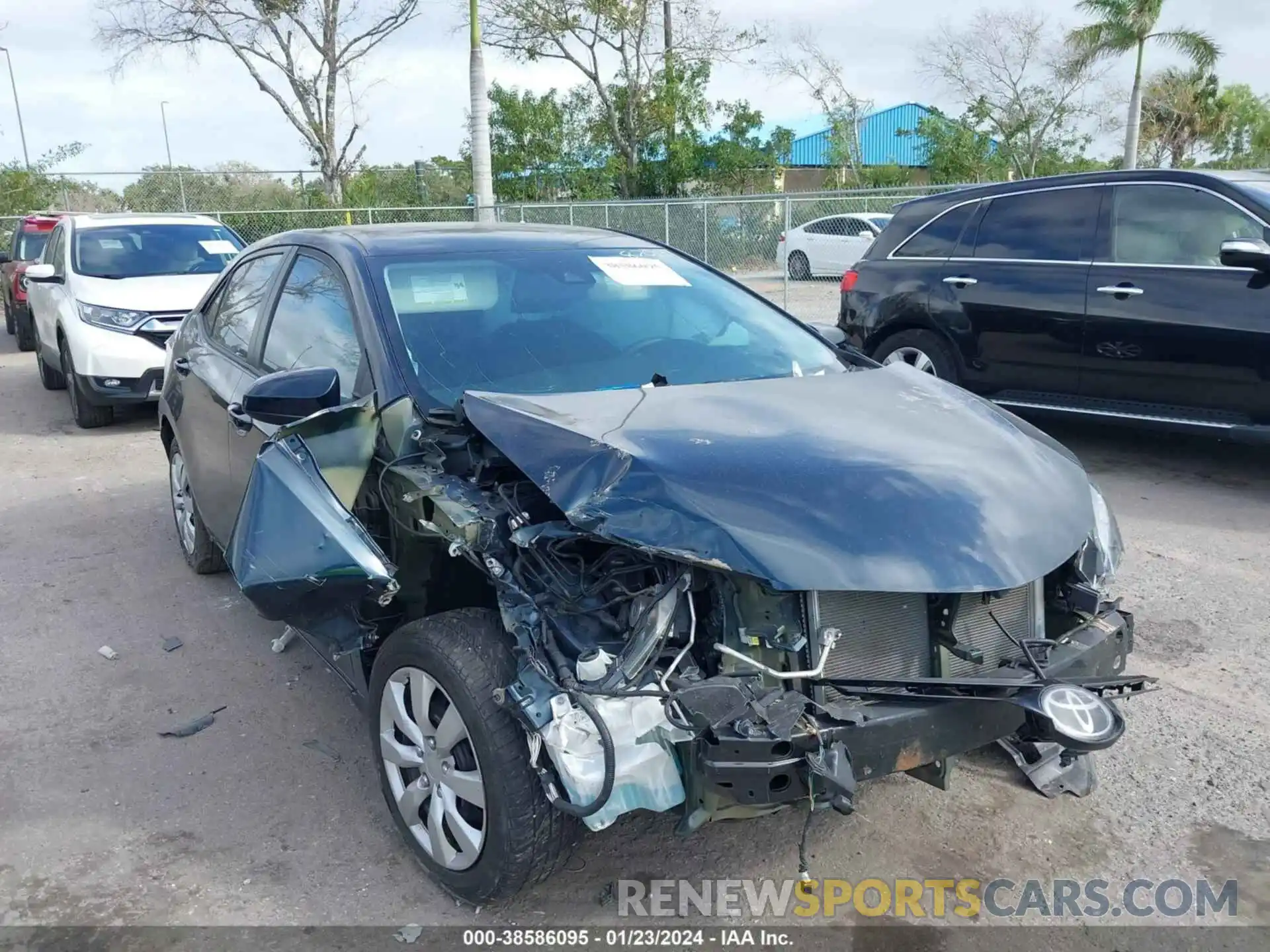 1 Photograph of a damaged car 5YFBURHE9KP870131 TOYOTA COROLLA 2019