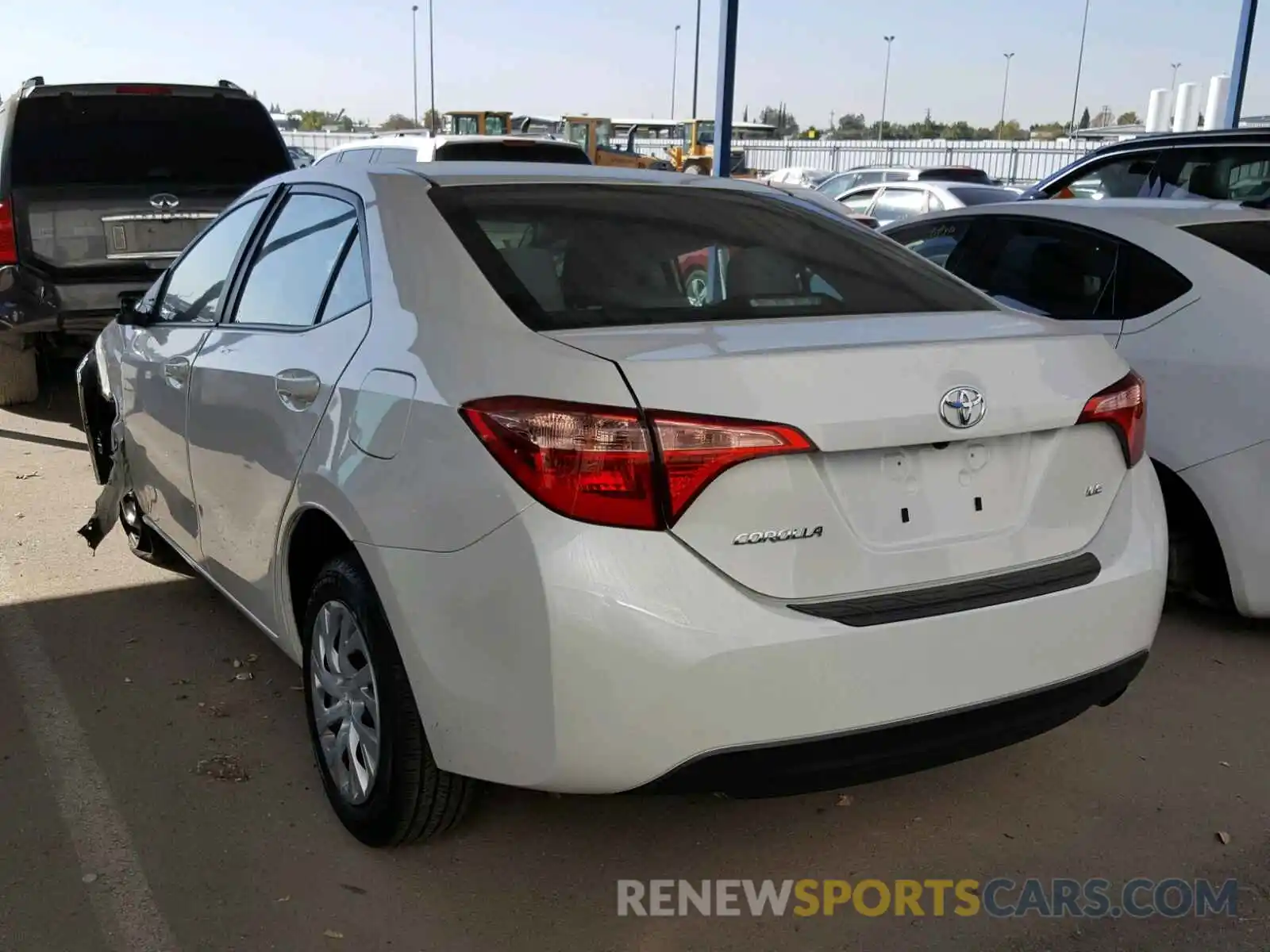 3 Photograph of a damaged car 5YFBURHE9KP870940 TOYOTA COROLLA 2019