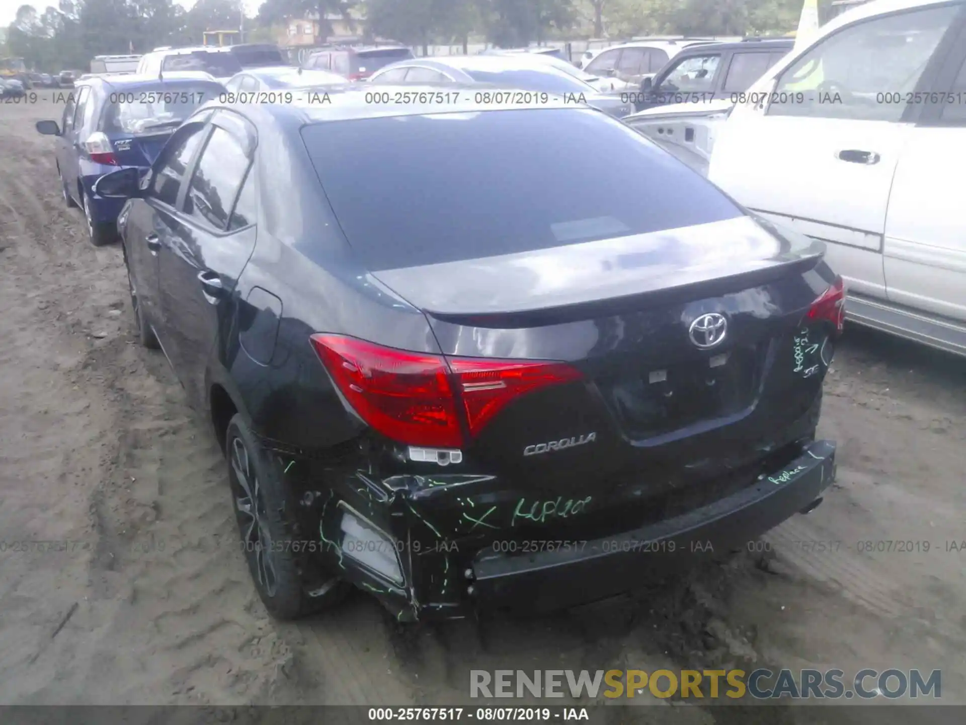 3 Photograph of a damaged car 5YFBURHE9KP871330 TOYOTA COROLLA 2019