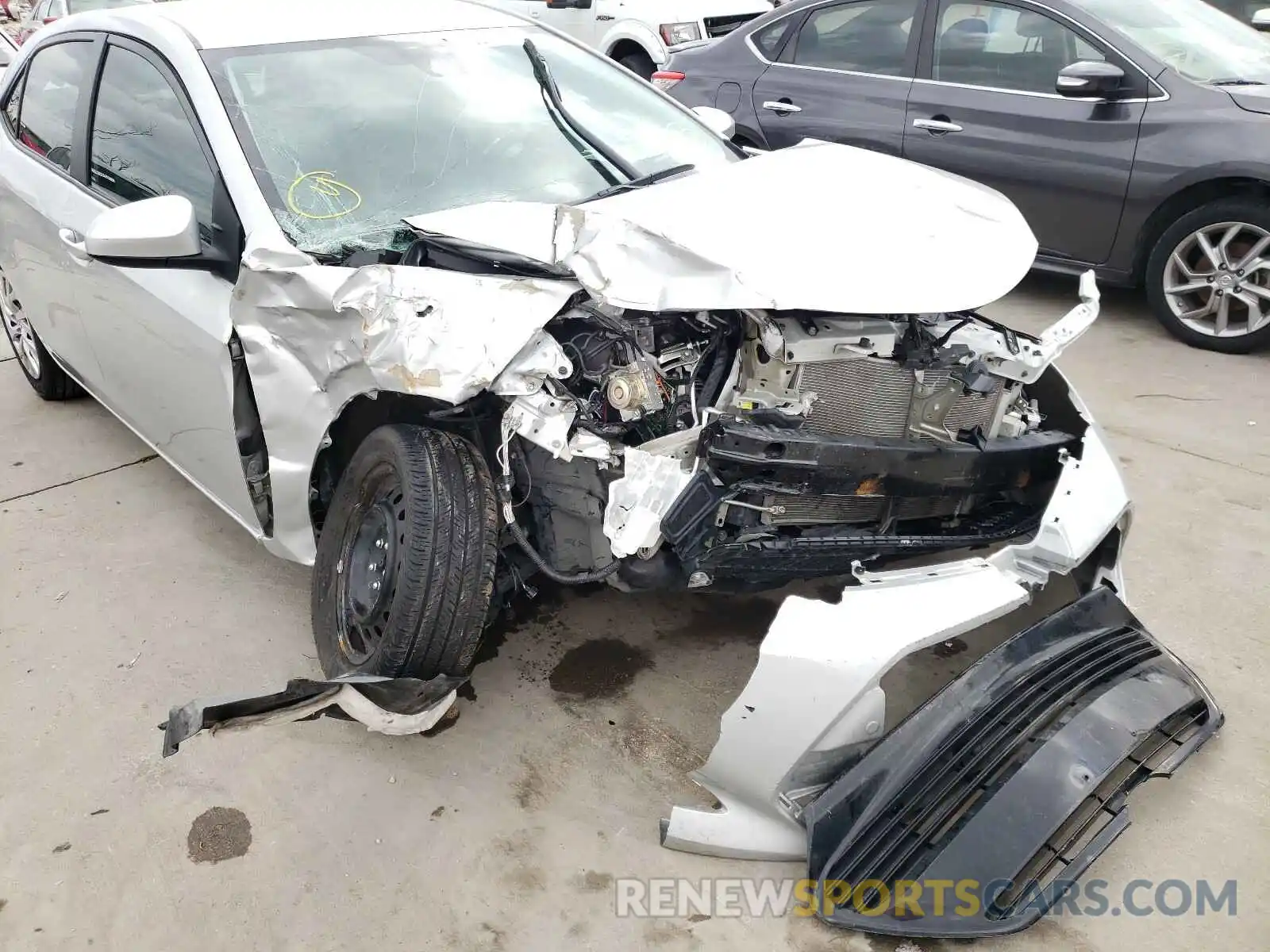 9 Photograph of a damaged car 5YFBURHE9KP871568 TOYOTA COROLLA 2019