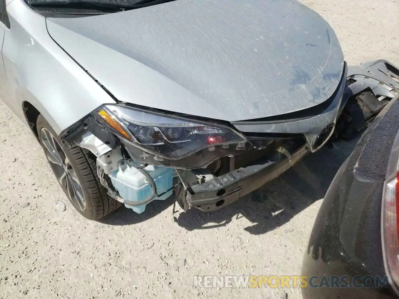 9 Photograph of a damaged car 5YFBURHE9KP872607 TOYOTA COROLLA 2019