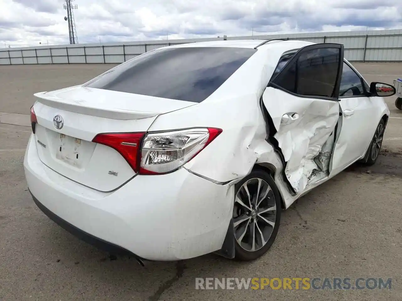 4 Photograph of a damaged car 5YFBURHE9KP873563 TOYOTA COROLLA 2019