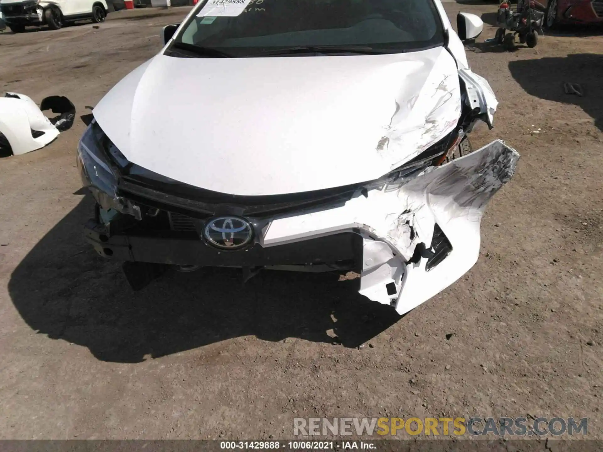 6 Photograph of a damaged car 5YFBURHE9KP873868 TOYOTA COROLLA 2019