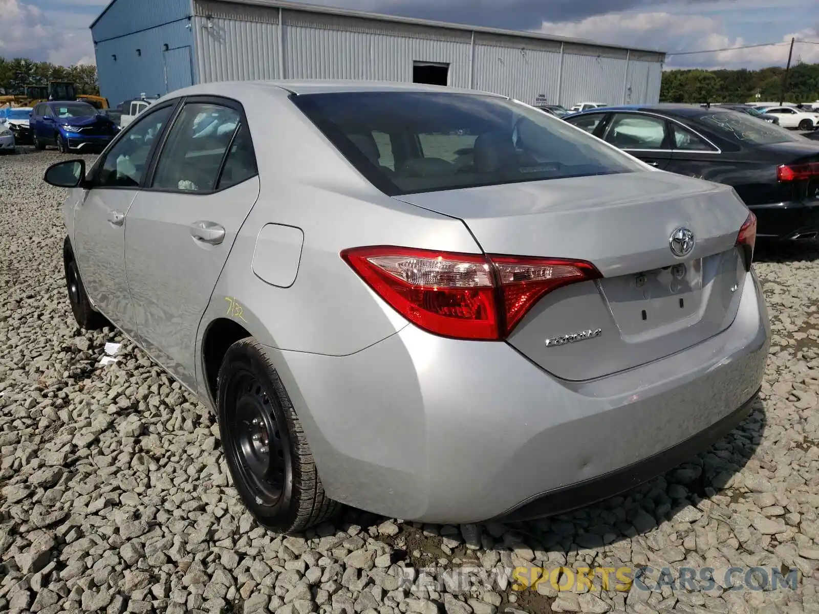 3 Photograph of a damaged car 5YFBURHE9KP875586 TOYOTA COROLLA 2019