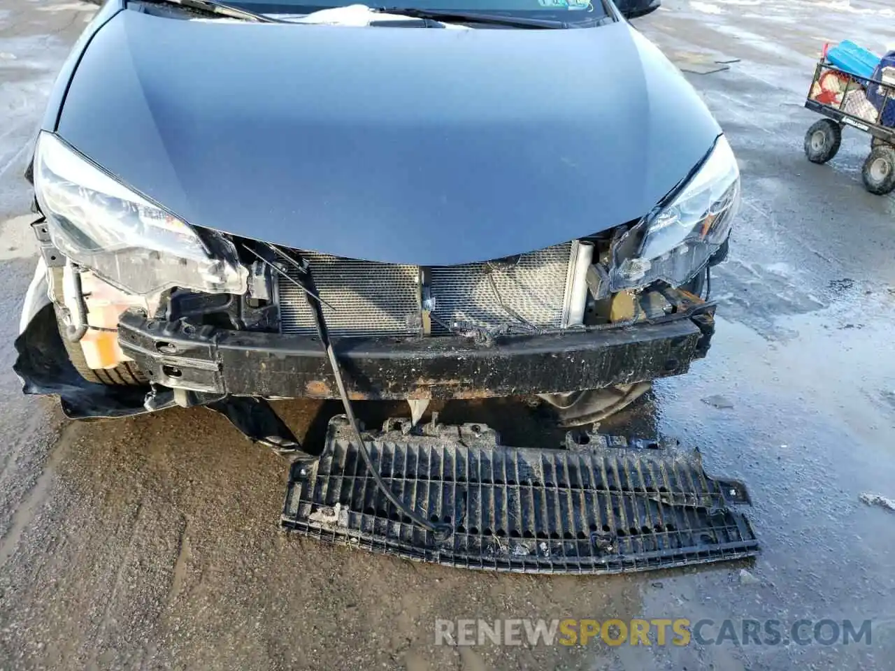 9 Photograph of a damaged car 5YFBURHE9KP875796 TOYOTA COROLLA 2019