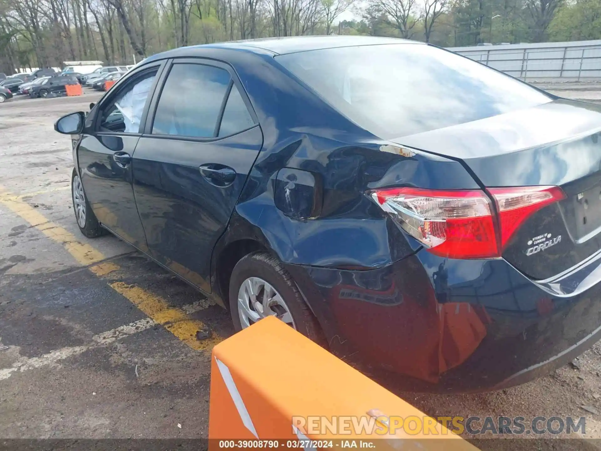 14 Photograph of a damaged car 5YFBURHE9KP876012 TOYOTA COROLLA 2019