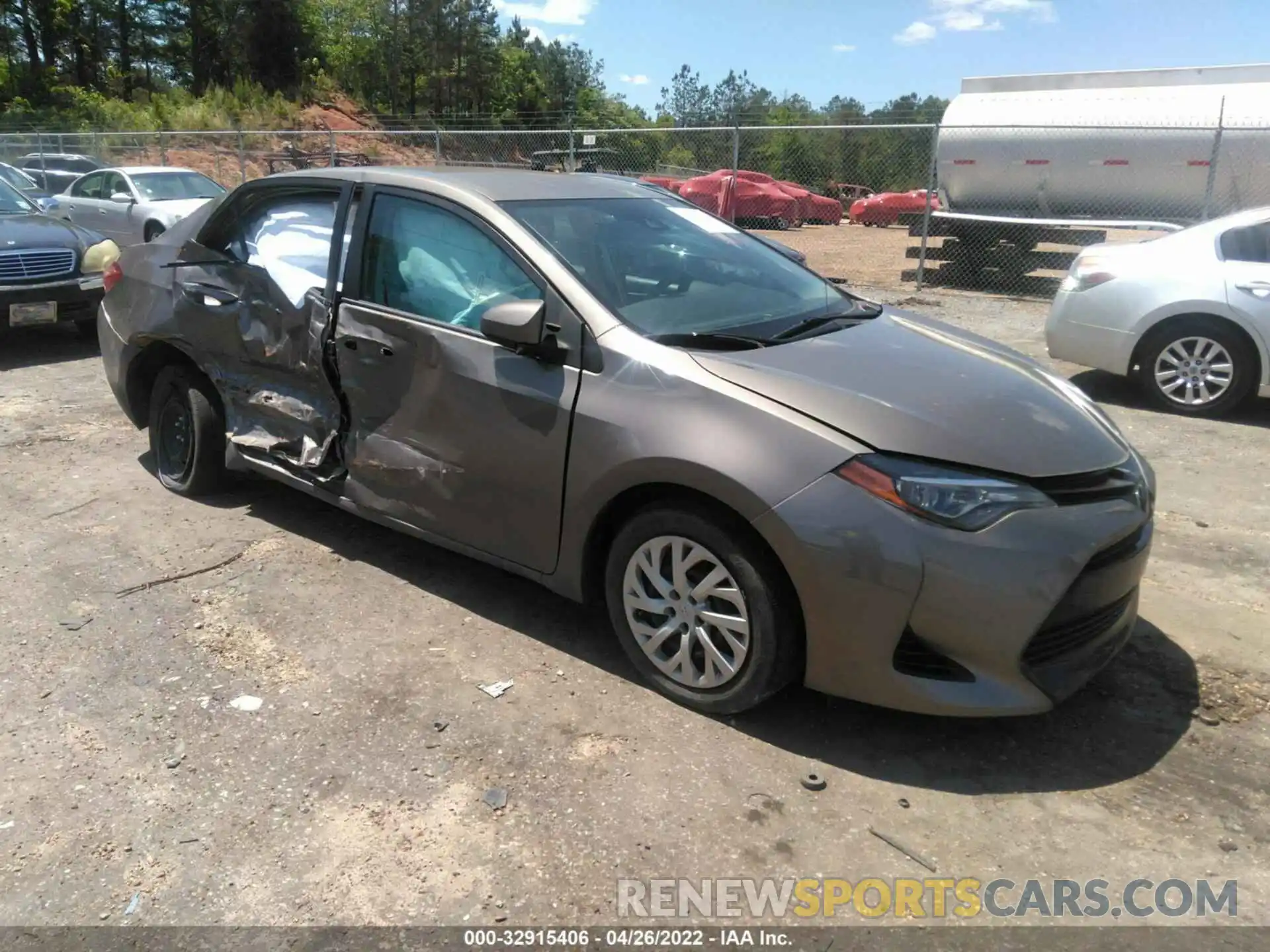 1 Photograph of a damaged car 5YFBURHE9KP876091 TOYOTA COROLLA 2019