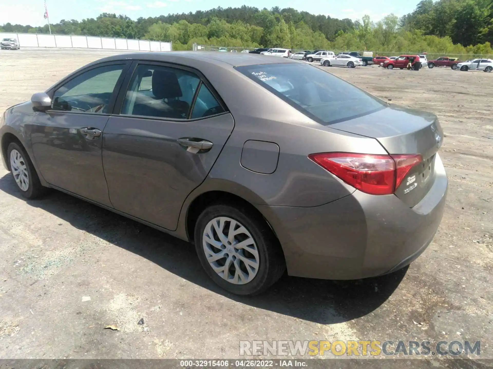 3 Photograph of a damaged car 5YFBURHE9KP876091 TOYOTA COROLLA 2019