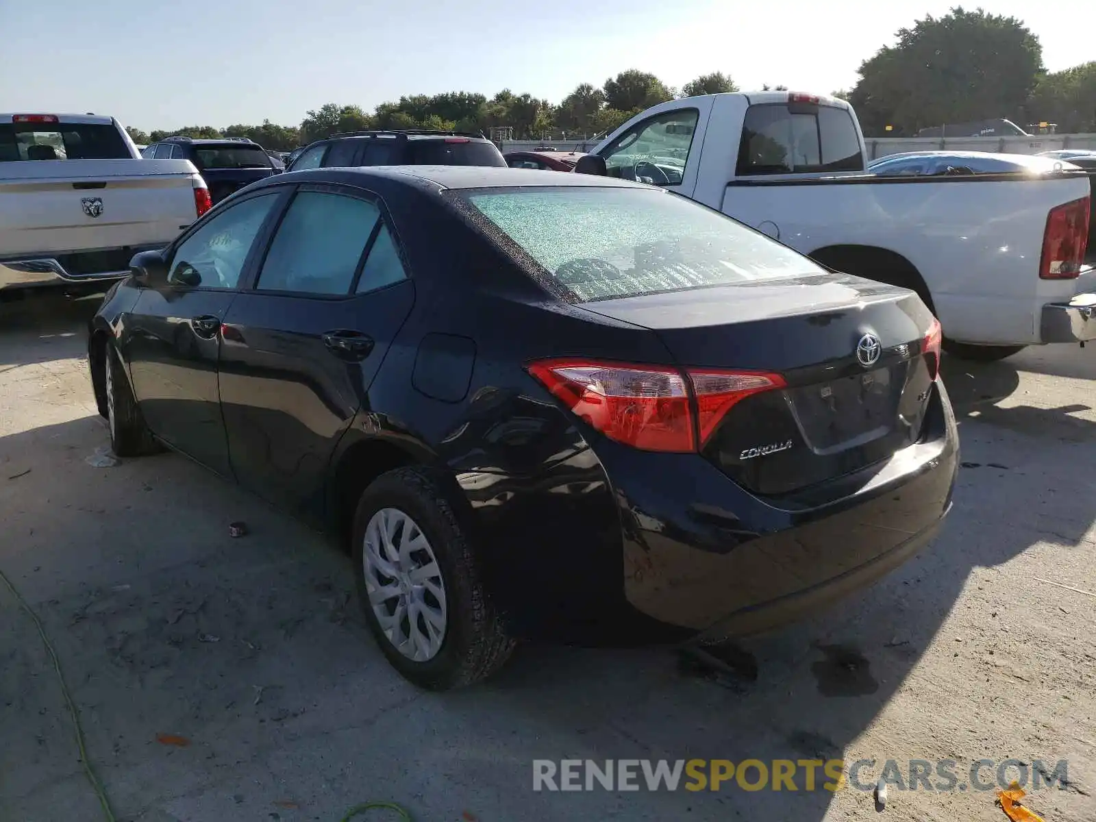 3 Photograph of a damaged car 5YFBURHE9KP878133 TOYOTA COROLLA 2019