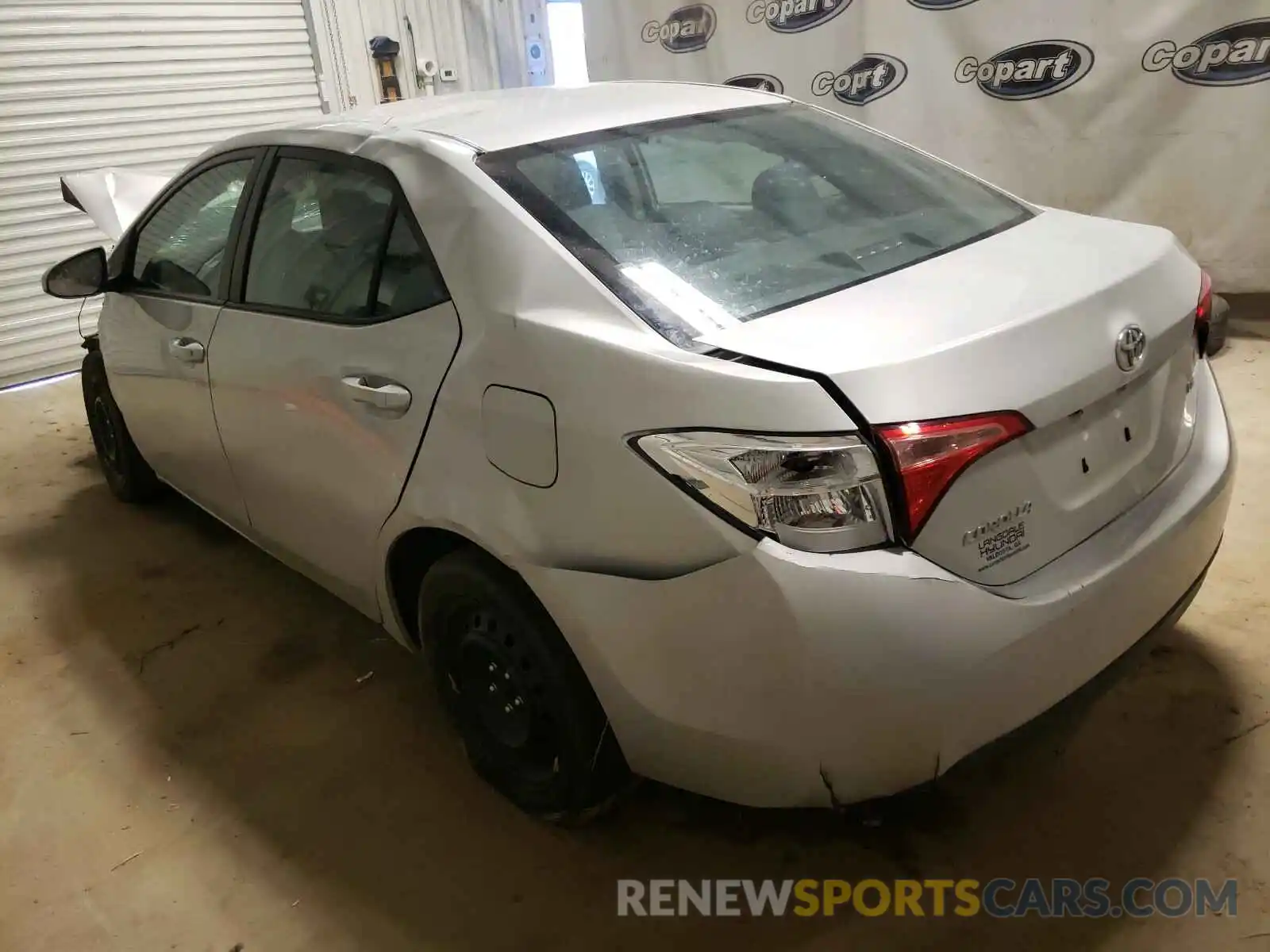 3 Photograph of a damaged car 5YFBURHE9KP878746 TOYOTA COROLLA 2019