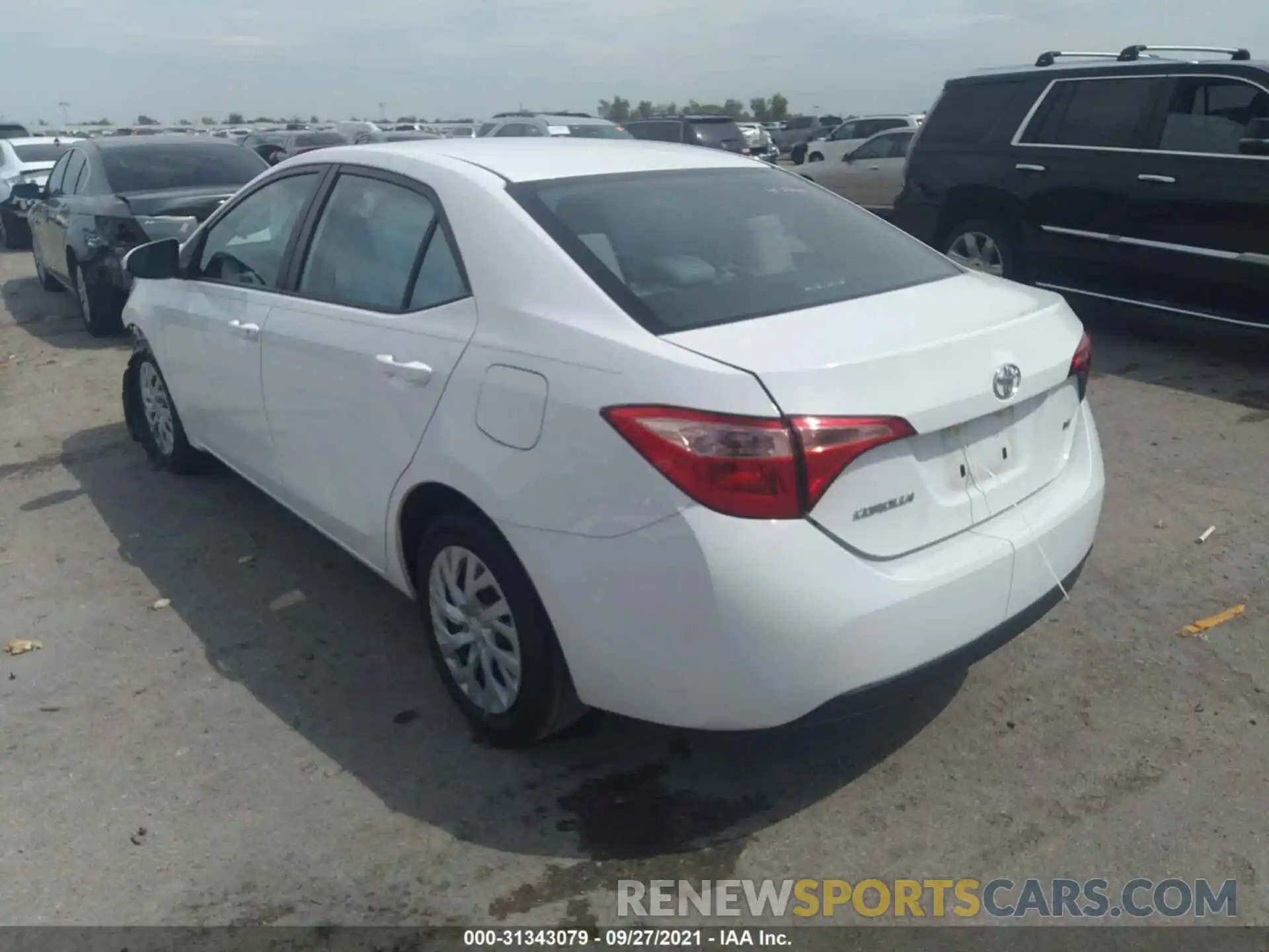 3 Photograph of a damaged car 5YFBURHE9KP879282 TOYOTA COROLLA 2019