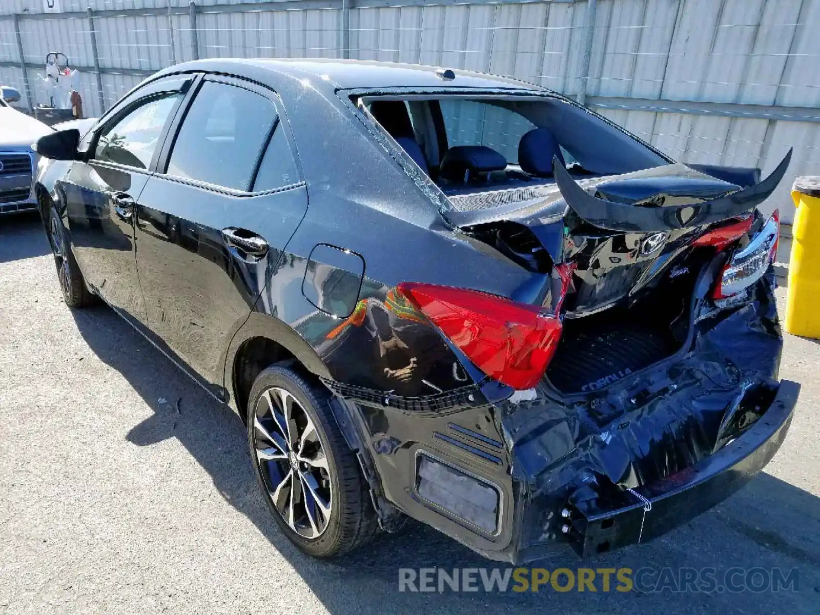 3 Photograph of a damaged car 5YFBURHE9KP879556 TOYOTA COROLLA 2019