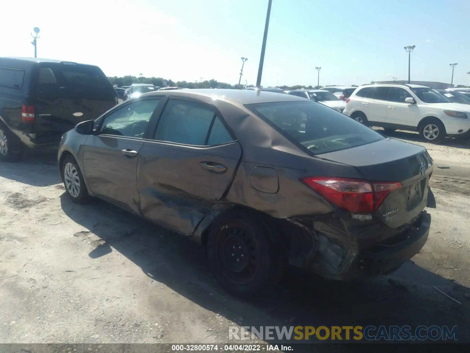 3 Photograph of a damaged car 5YFBURHE9KP880254 TOYOTA COROLLA 2019