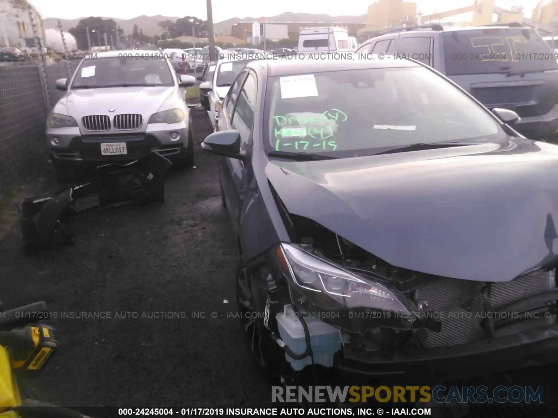 1 Photograph of a damaged car 5YFBURHE9KP880383 TOYOTA COROLLA 2019