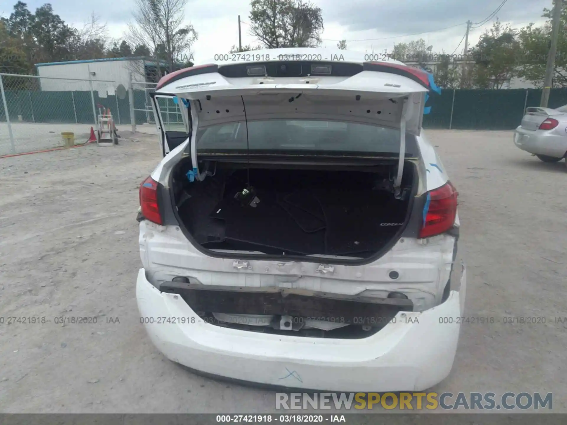 6 Photograph of a damaged car 5YFBURHE9KP881100 TOYOTA COROLLA 2019