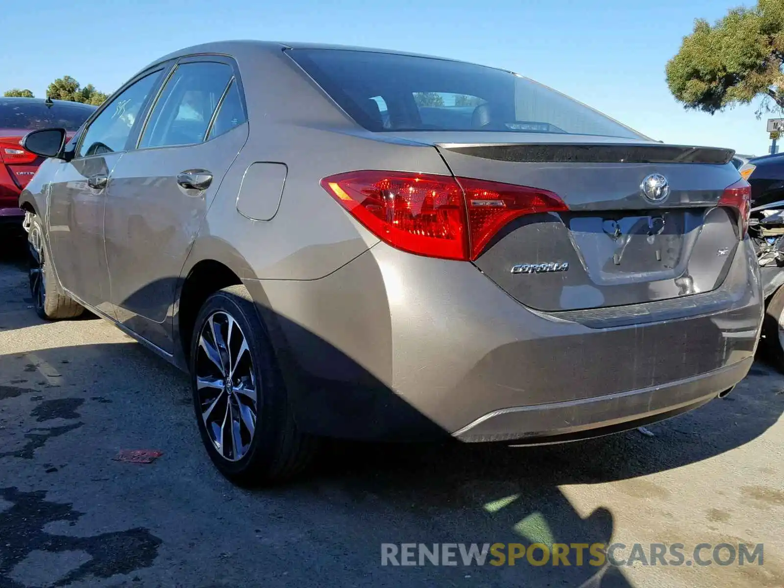 3 Photograph of a damaged car 5YFBURHE9KP881923 TOYOTA COROLLA 2019