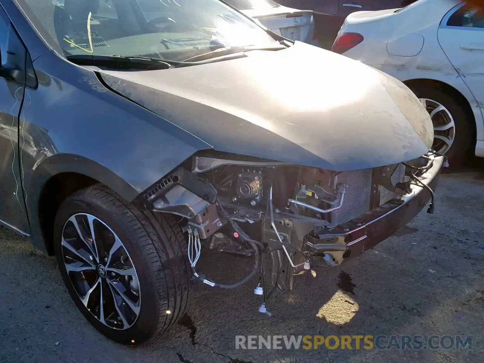 9 Photograph of a damaged car 5YFBURHE9KP881923 TOYOTA COROLLA 2019