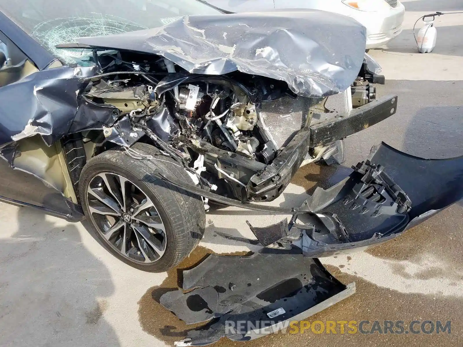 9 Photograph of a damaged car 5YFBURHE9KP882151 TOYOTA COROLLA 2019