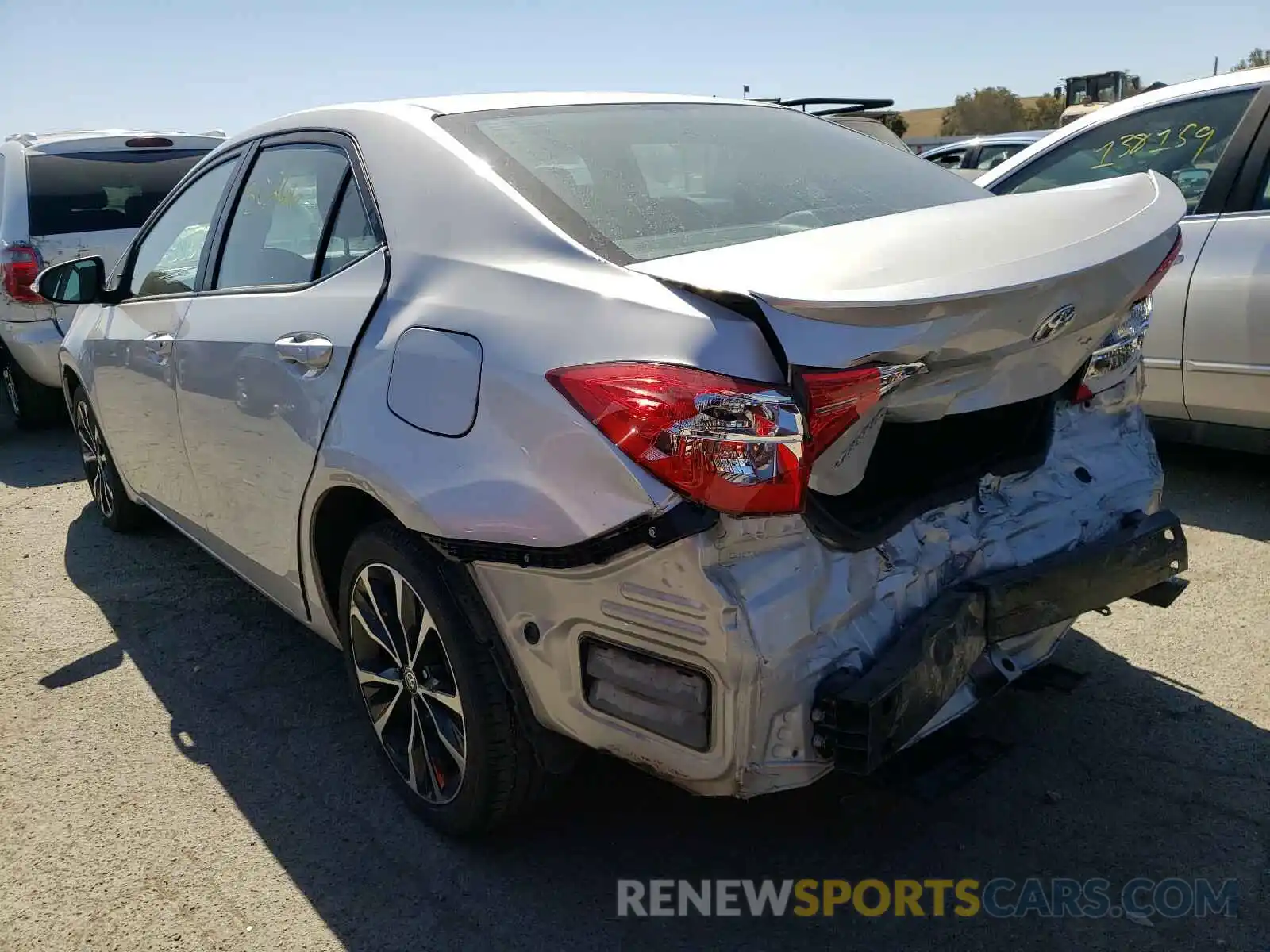 3 Photograph of a damaged car 5YFBURHE9KP882523 TOYOTA COROLLA 2019