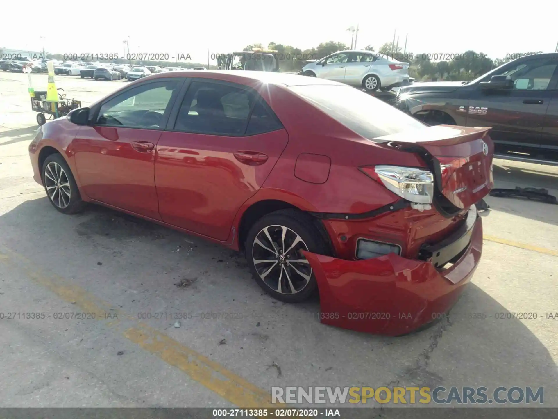 3 Photograph of a damaged car 5YFBURHE9KP883462 TOYOTA COROLLA 2019