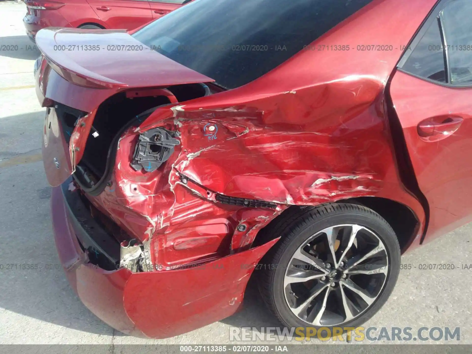 6 Photograph of a damaged car 5YFBURHE9KP883462 TOYOTA COROLLA 2019