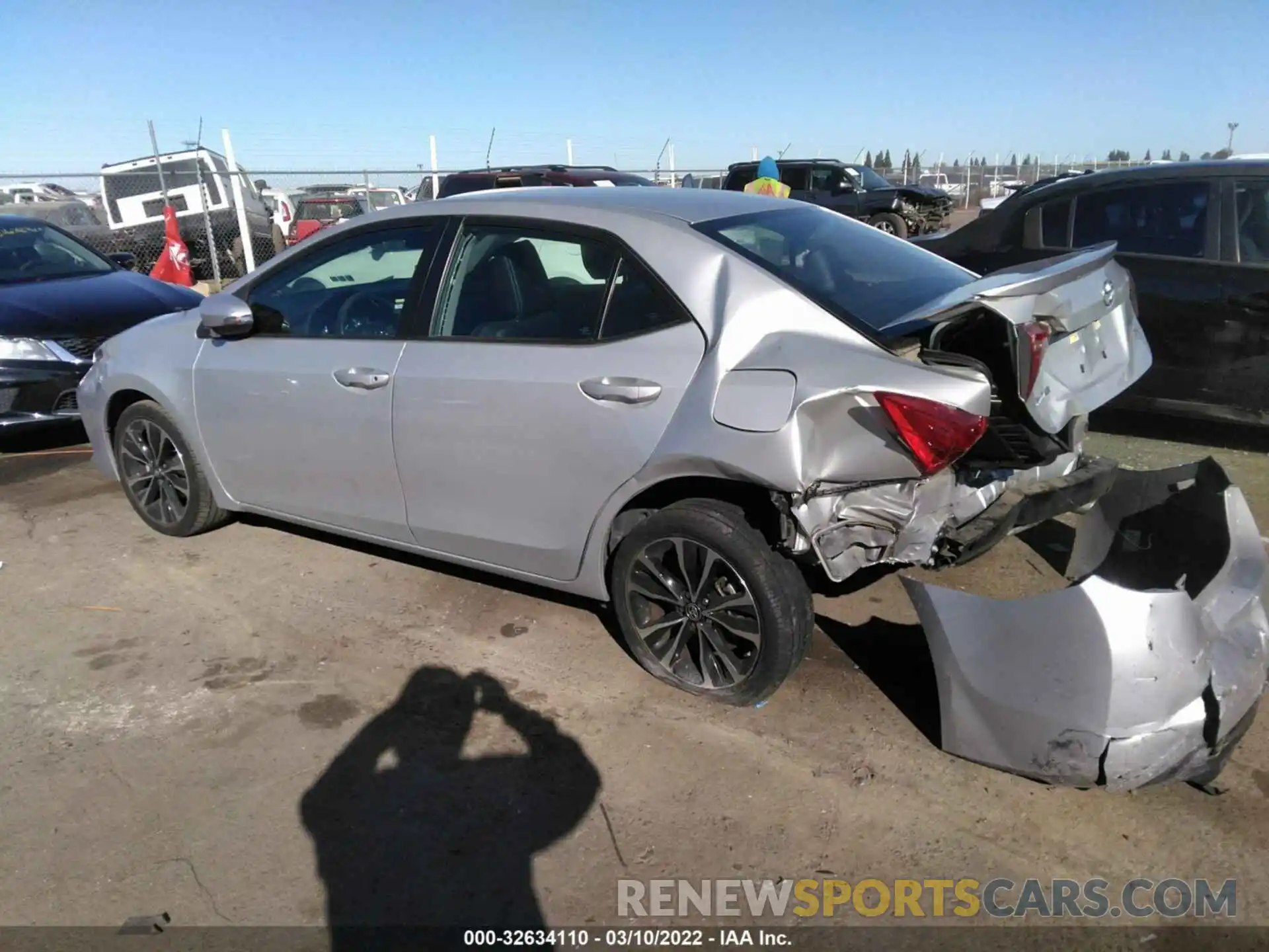 3 Photograph of a damaged car 5YFBURHE9KP884093 TOYOTA COROLLA 2019