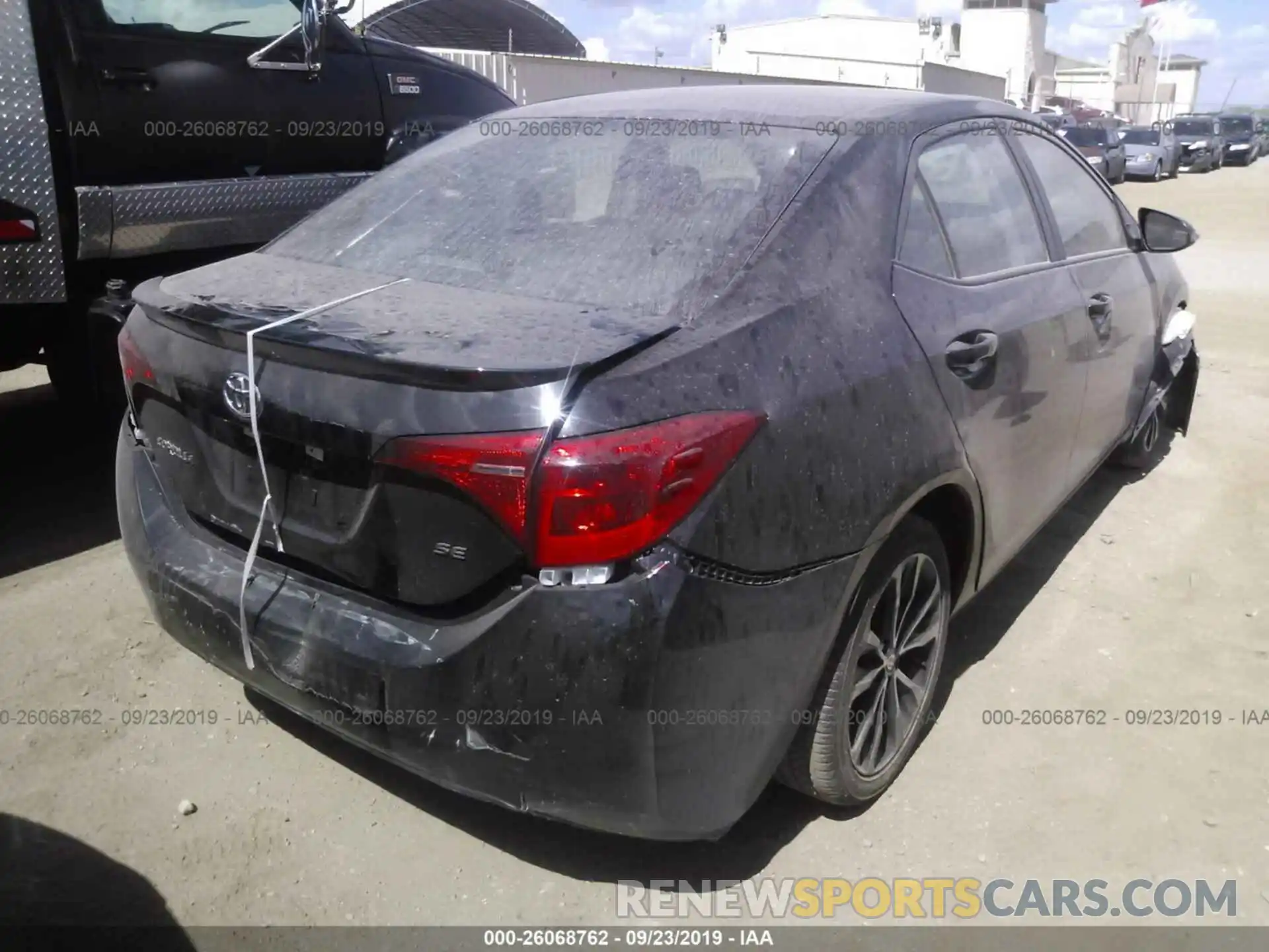 4 Photograph of a damaged car 5YFBURHE9KP884935 TOYOTA COROLLA 2019