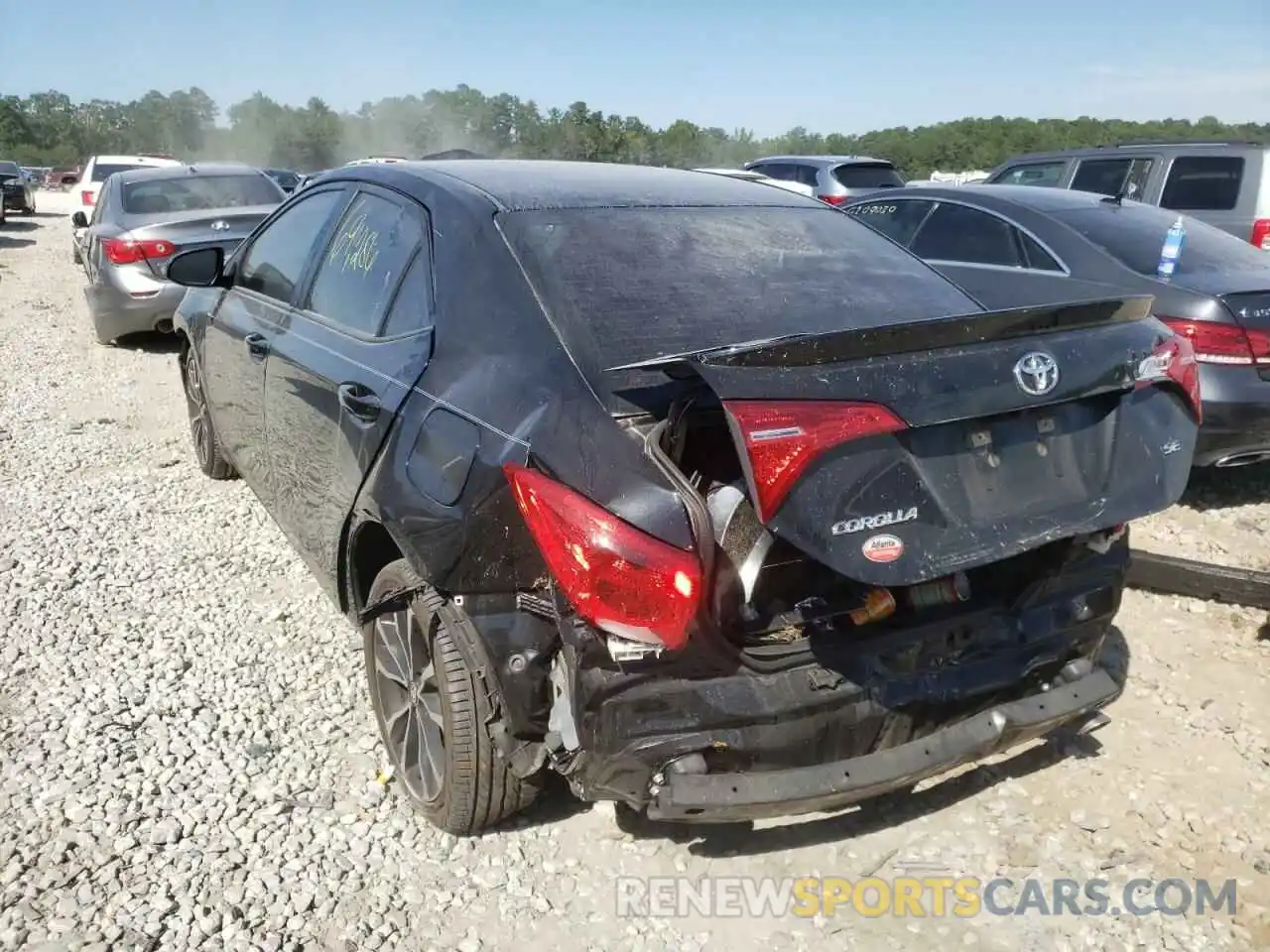 3 Photograph of a damaged car 5YFBURHE9KP884952 TOYOTA COROLLA 2019