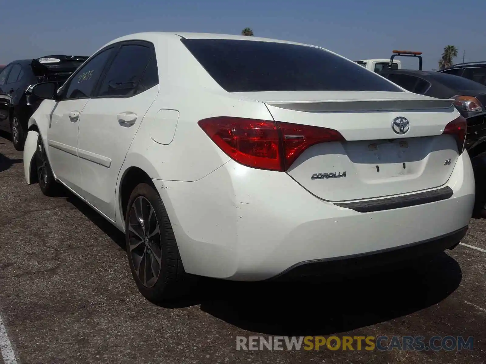 3 Photograph of a damaged car 5YFBURHE9KP885261 TOYOTA COROLLA 2019