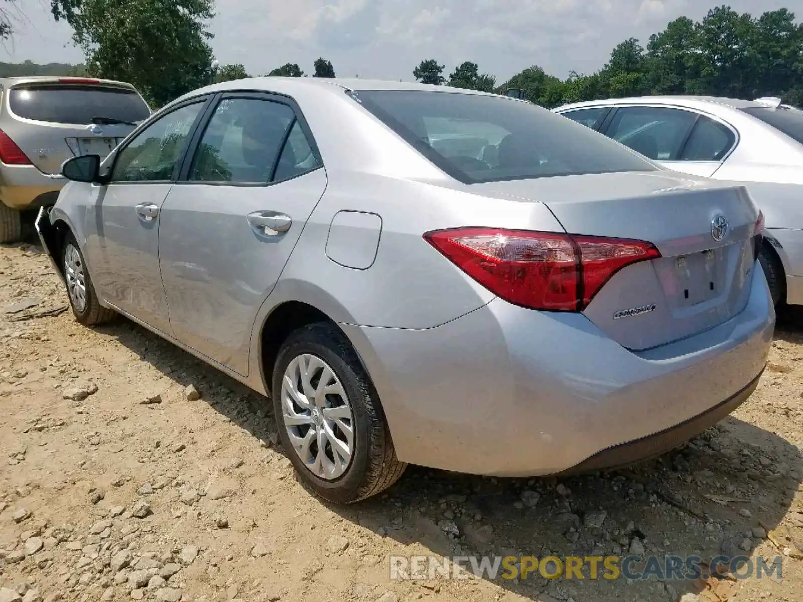 3 Photograph of a damaged car 5YFBURHE9KP885440 TOYOTA COROLLA 2019