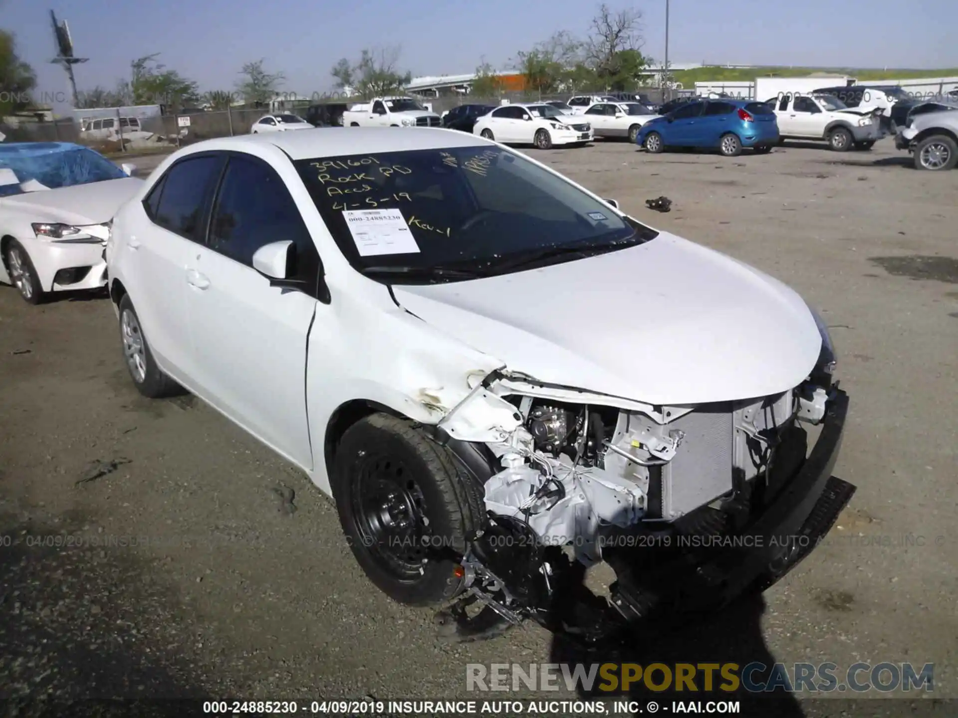 1 Photograph of a damaged car 5YFBURHE9KP885499 TOYOTA COROLLA 2019