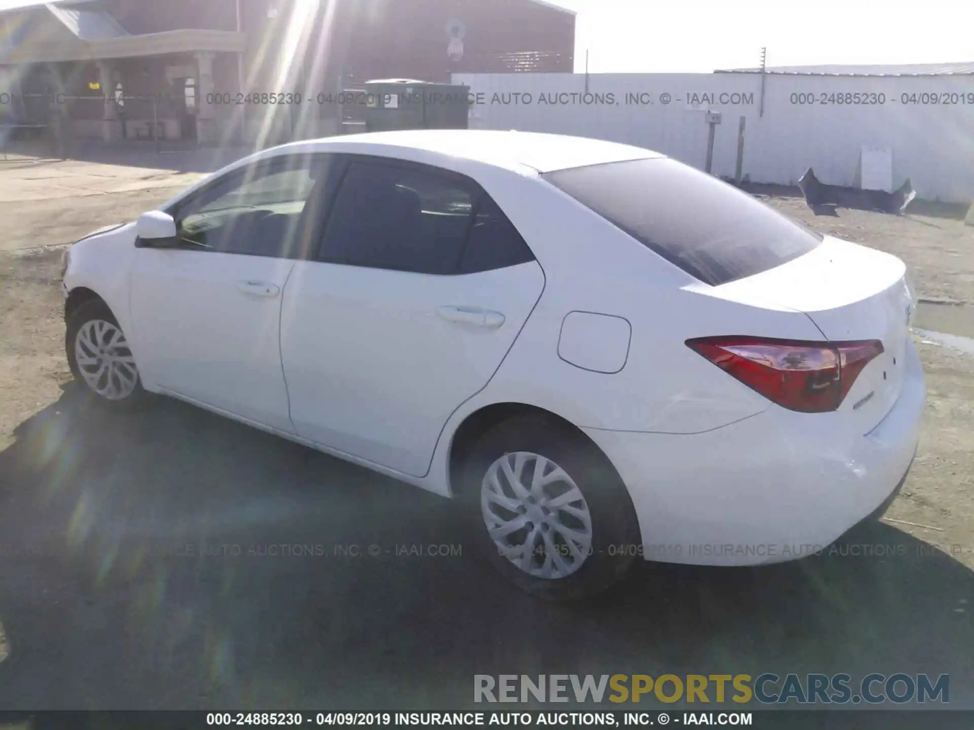 3 Photograph of a damaged car 5YFBURHE9KP885499 TOYOTA COROLLA 2019