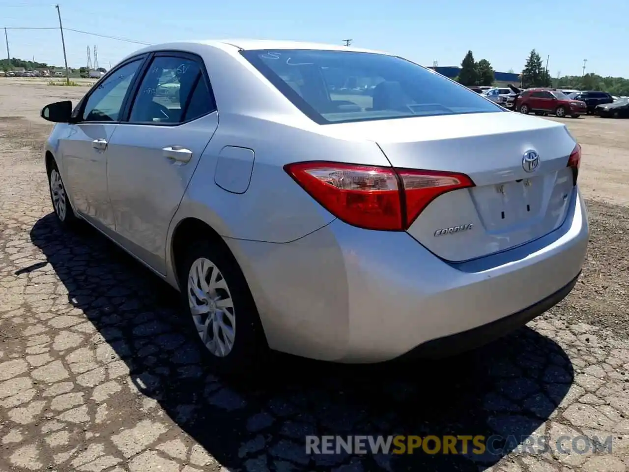 3 Photograph of a damaged car 5YFBURHE9KP886460 TOYOTA COROLLA 2019