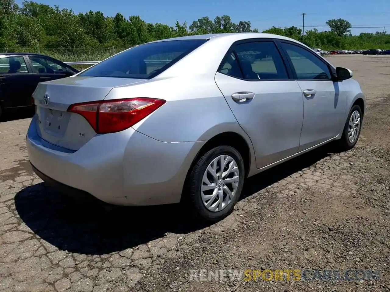 4 Photograph of a damaged car 5YFBURHE9KP886460 TOYOTA COROLLA 2019