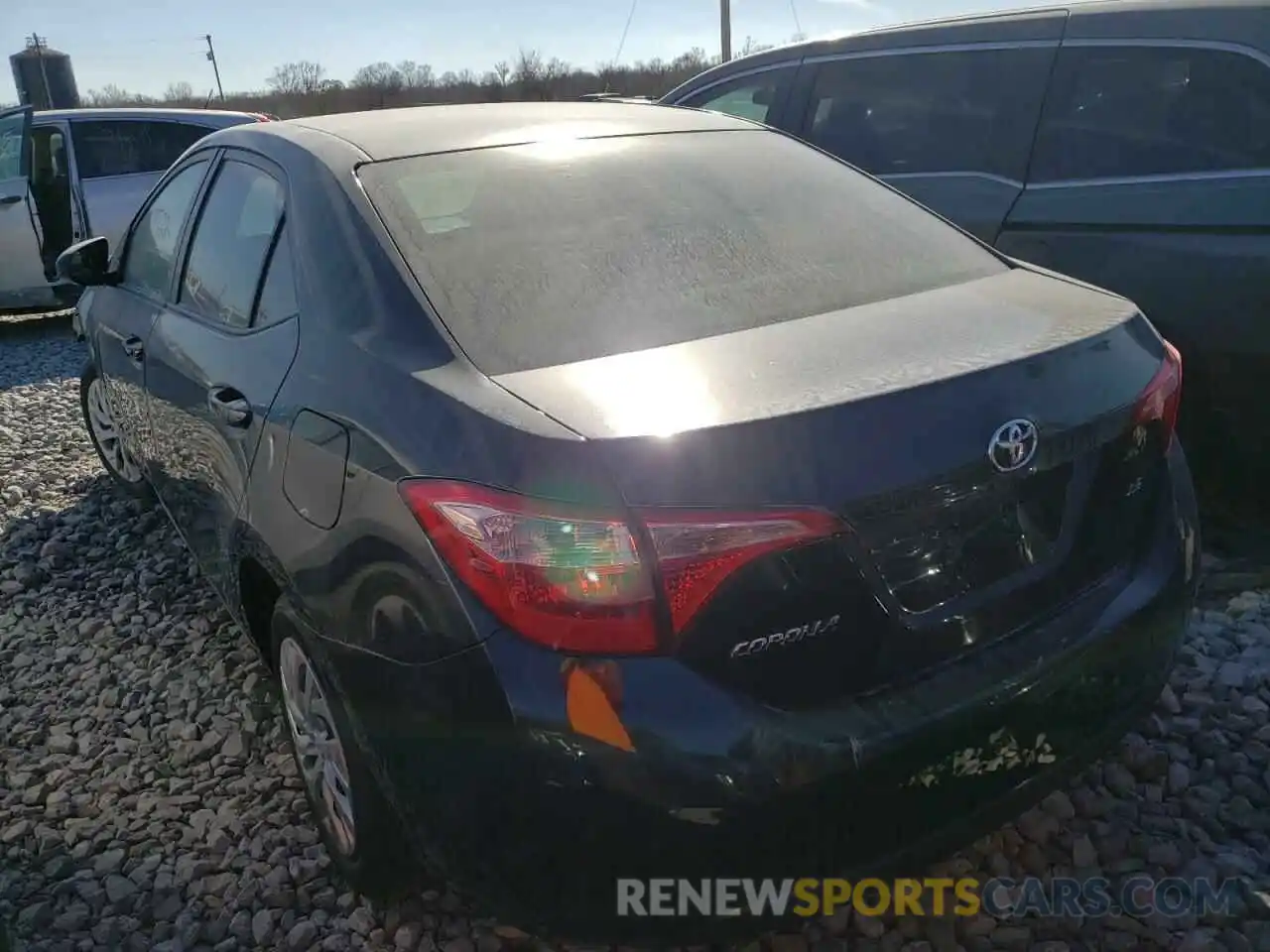 3 Photograph of a damaged car 5YFBURHE9KP887513 TOYOTA COROLLA 2019