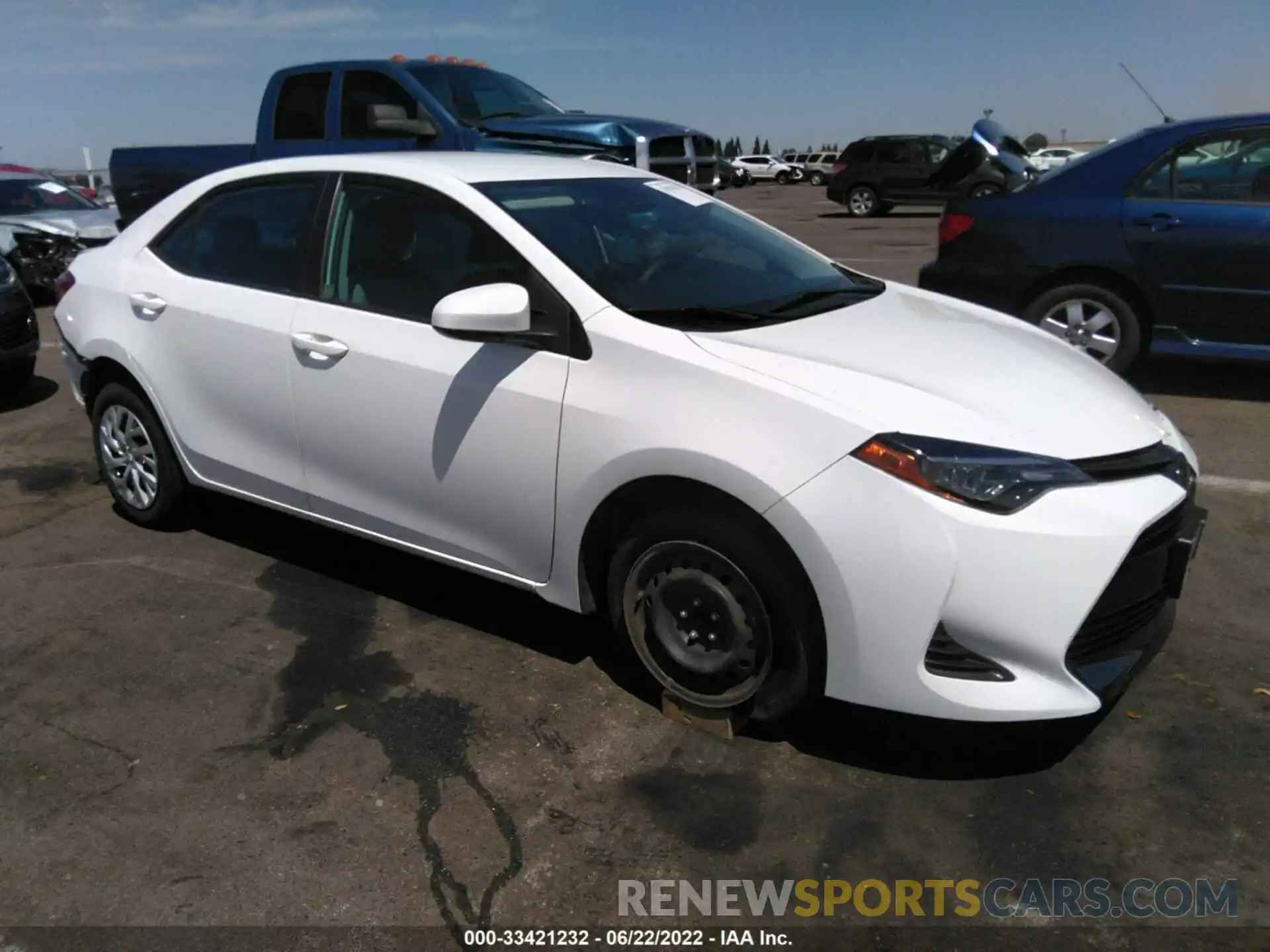 1 Photograph of a damaged car 5YFBURHE9KP888127 TOYOTA COROLLA 2019