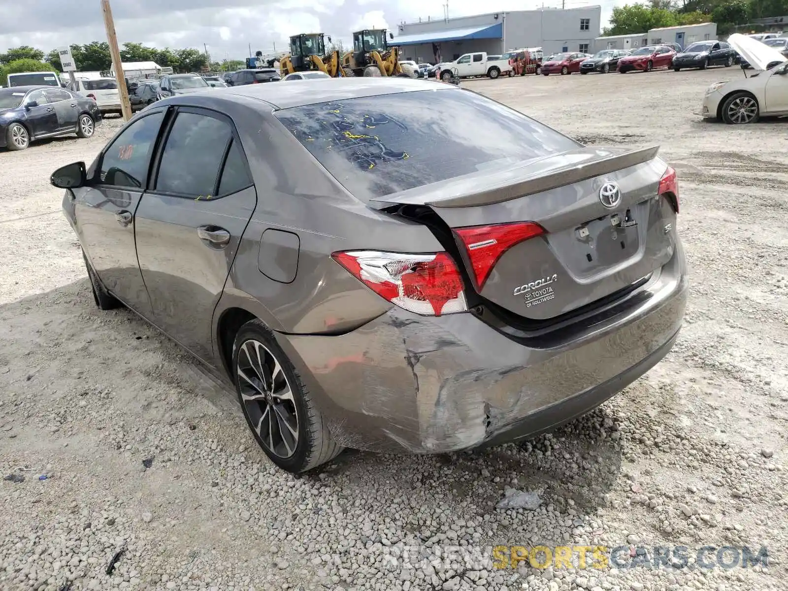 3 Photograph of a damaged car 5YFBURHE9KP888970 TOYOTA COROLLA 2019