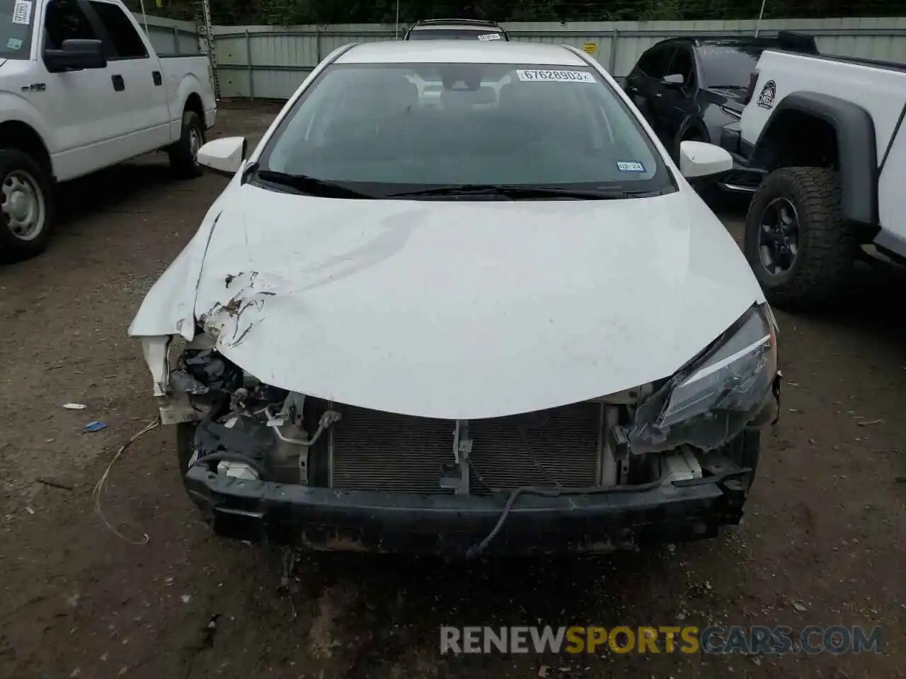 5 Photograph of a damaged car 5YFBURHE9KP888984 TOYOTA COROLLA 2019